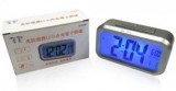 【校友會商城】-【HL6763 光控感應LCD冷光電子鬧鐘積分+現金只要189元】